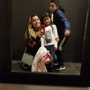 Meet your Posher, Vanessa